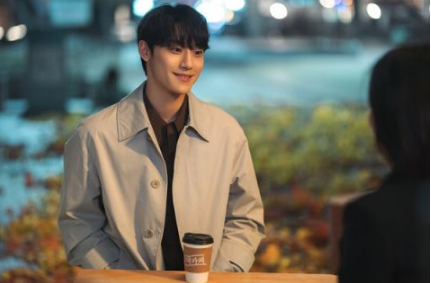 《黑暗荣耀》学长李到晛下一部挑战母子搞笑剧，与喜剧女王罗美兰携手主演《坏妈妈》