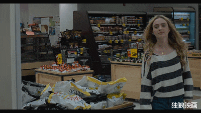 一口气放出十集，网飞再出顶级美剧《奇异镇》