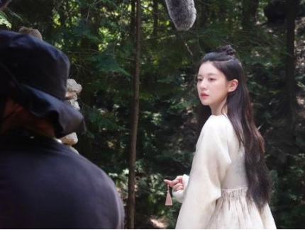 《还魂：光与影》落寿高允贞，有望出演新漫改剧《死期将至》