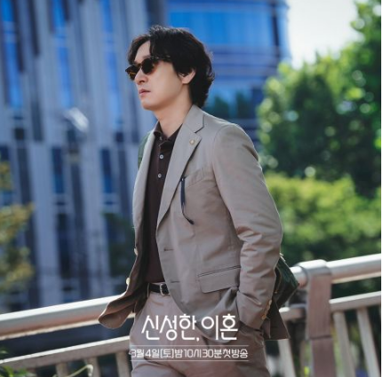 曹承佑主演新漫改剧《神圣的离婚》，3月4日播出