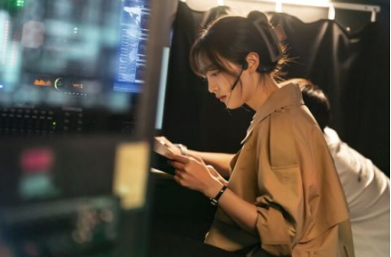 《模范计程车》第二季，高恩表艺珍团队合作