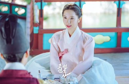 《二十五，二十一》击剑选手变身朝鲜公主，苞娜《朝鲜律师》首次挑战古装剧