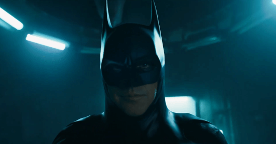 《闪电侠》曝正式预告 1989年版蝙蝠侠惊喜亮相