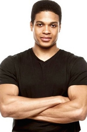 维克多·斯通 / 钢骨