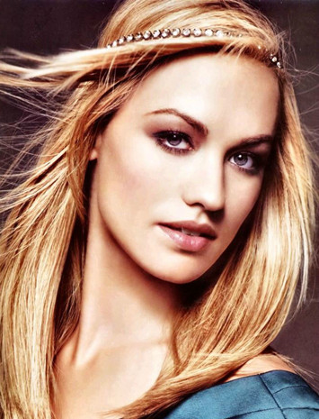 伊冯娜·斯特拉霍夫斯基