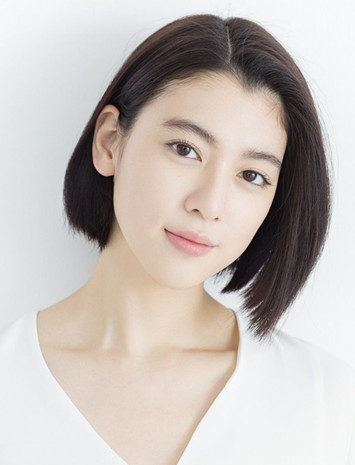 三吉彩花