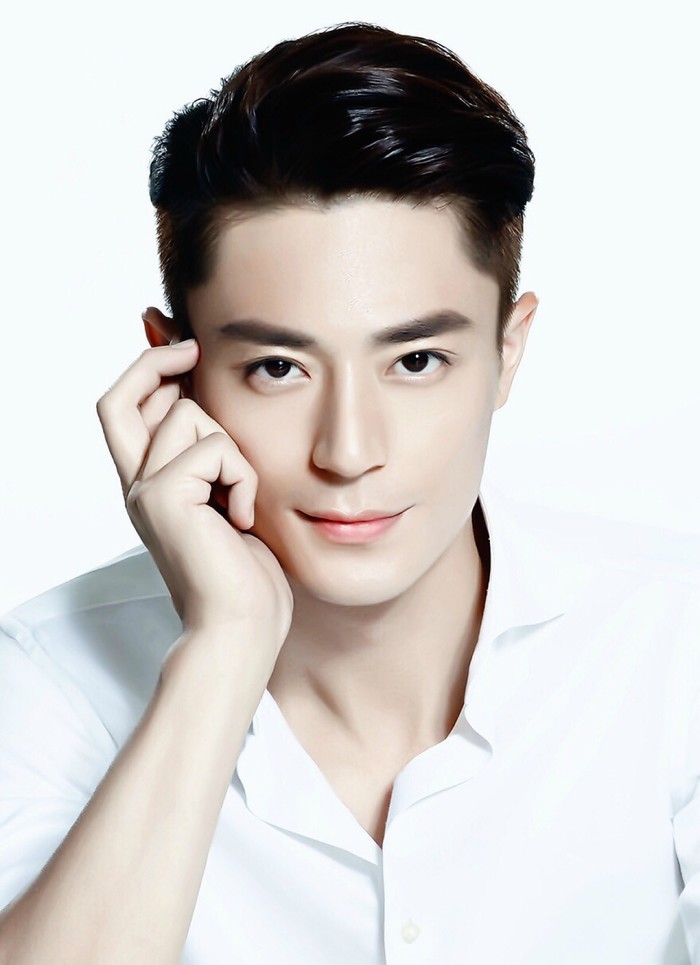 老干部霍建华图片帅气随性