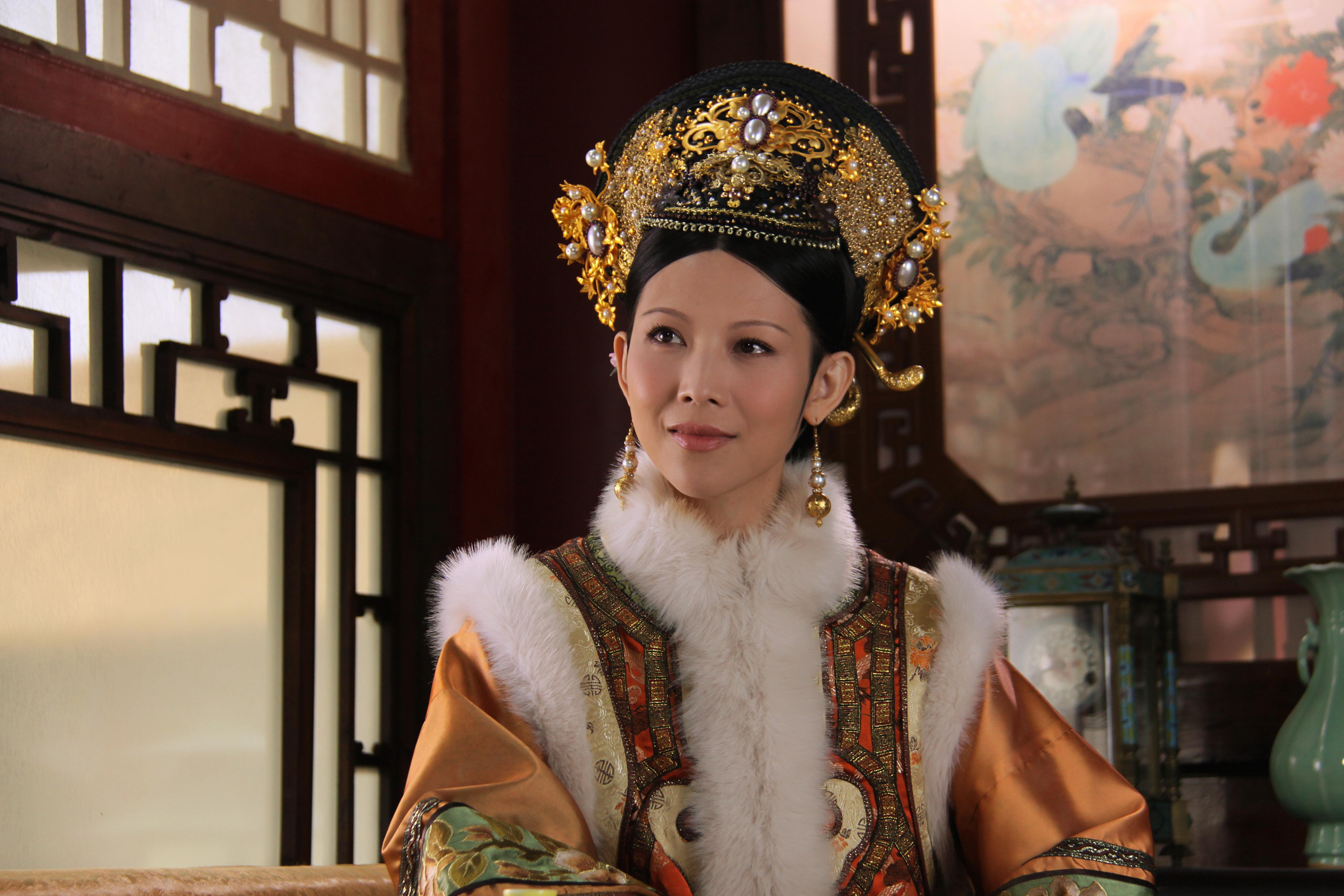 甄嬛传甄嬛华妃皇后剧照