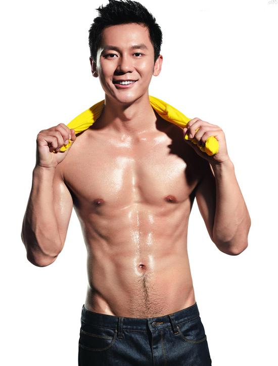 李晨帅气展现型男魅力
