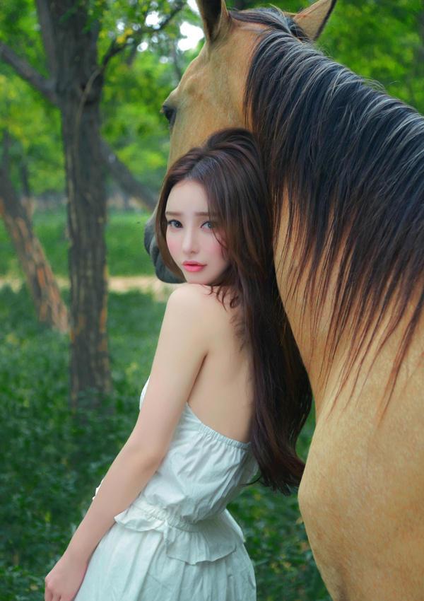 艺人李李最新写真 超尘脱俗天人合