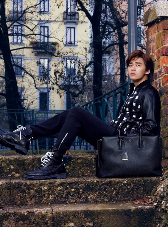 李易峰帅气演绎暖萌小炮儿