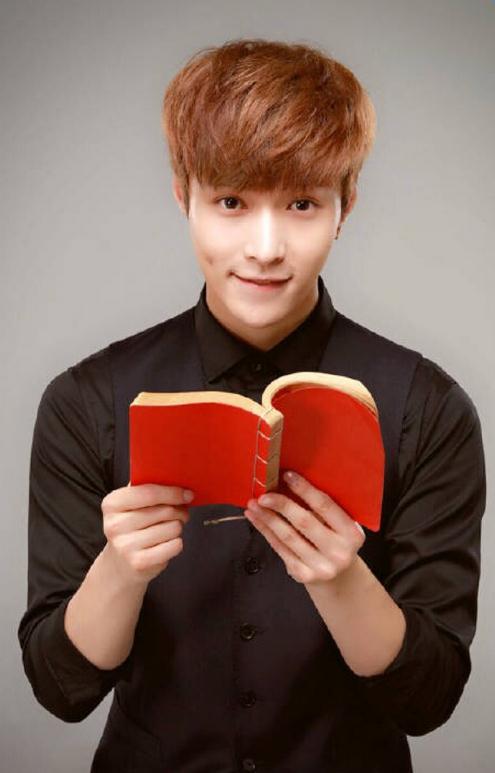 绵羊兴张艺兴帅气呆萌文艺范十足