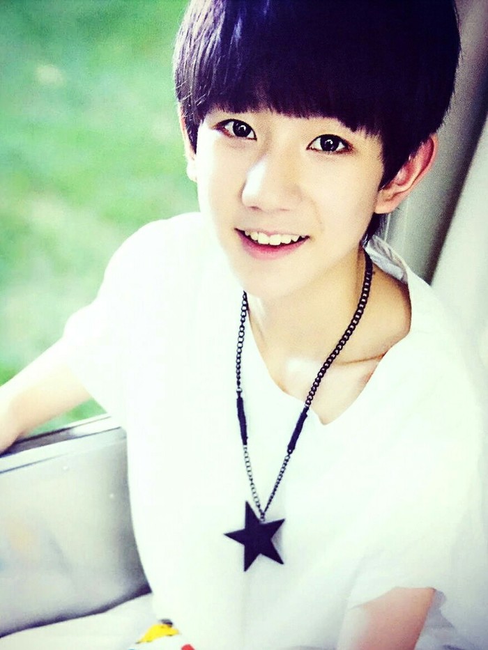 小三只王源搞怪卖萌显暖男气质