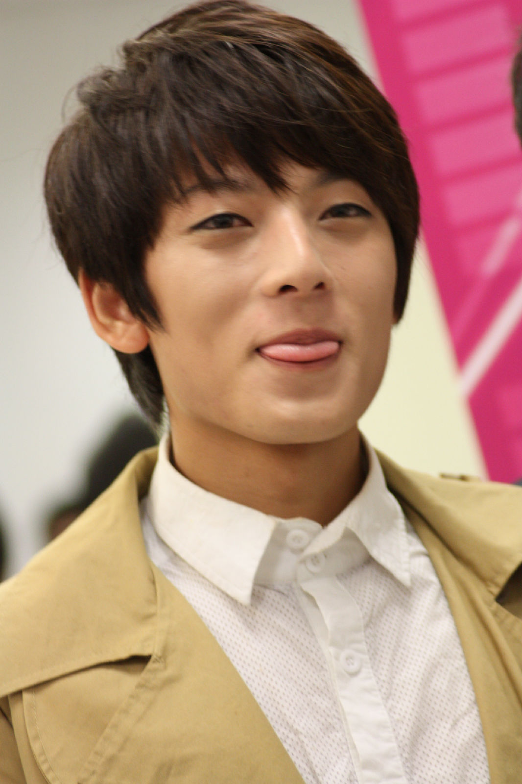 陈翔实力耍帅扮酷卖萌