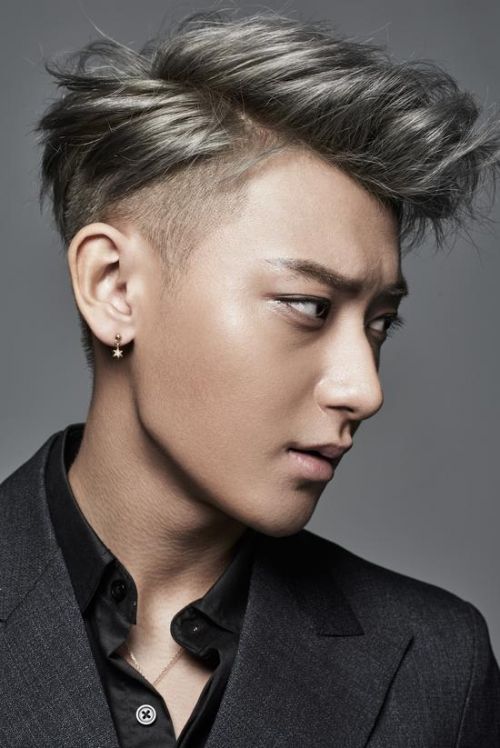 黄子韬耍帅高清图片