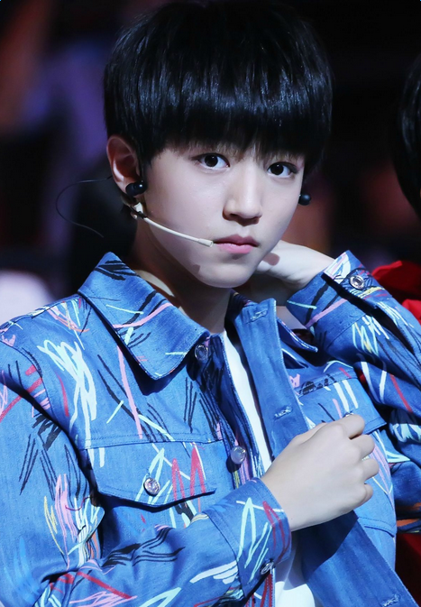 小三只王俊凯暖男尽显无遗