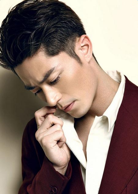 老干部霍建华图片帅气随性