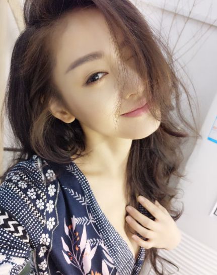 芃芃哥张天爱扮萌爱自拍