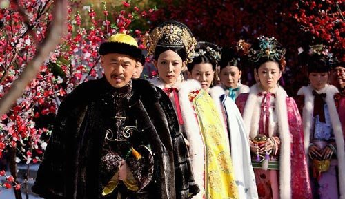 甄嬛传甄嬛华妃皇后剧照