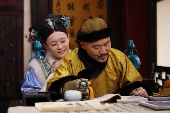 甄嬛传甄嬛华妃皇后剧照