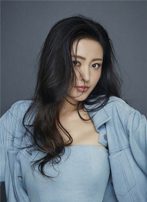 芃芃哥张天爱扮萌爱自拍