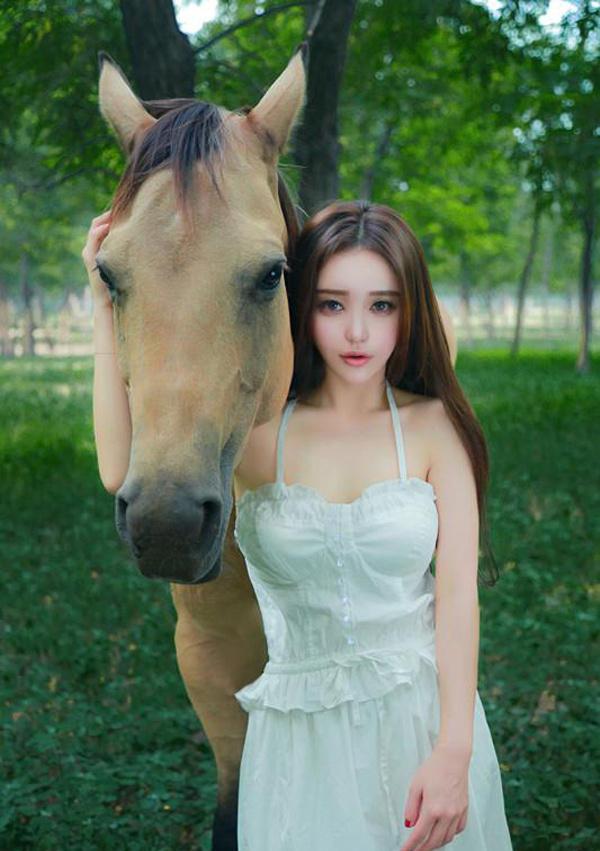 艺人李李最新写真 超尘脱俗天人合