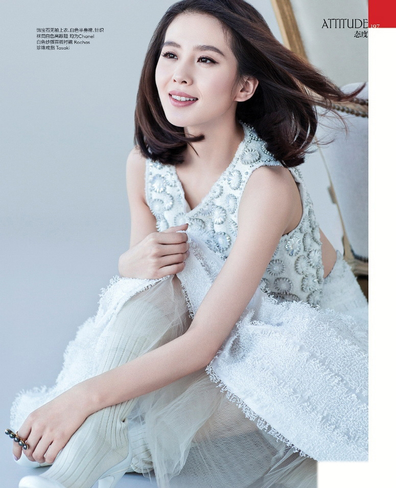 刘诗诗清新淡雅如春风