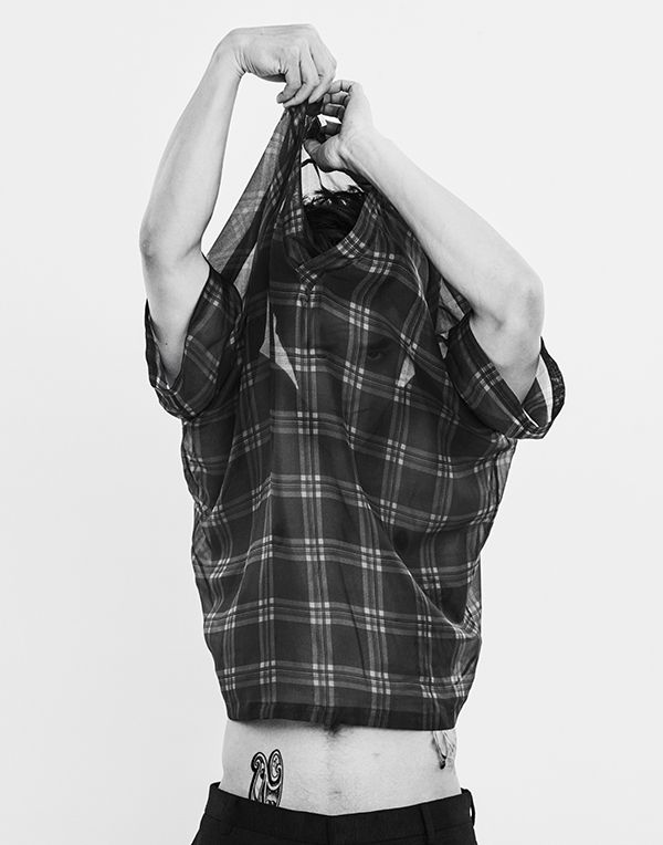 蒋劲夫帅气湿身写真