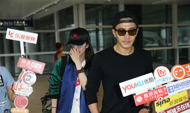 今天是小糯米2岁生日，杨幂刘恺威终于合体了