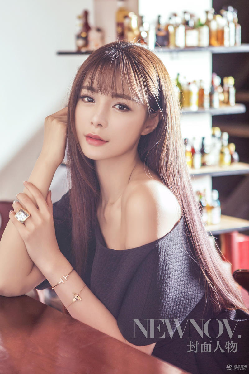 沈梦辰大片文艺性感 打造夏日纯美风