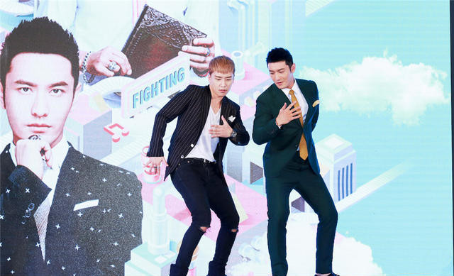 黄晓明向Bigbang胜利学舞 颠覆形象成呆萌boss