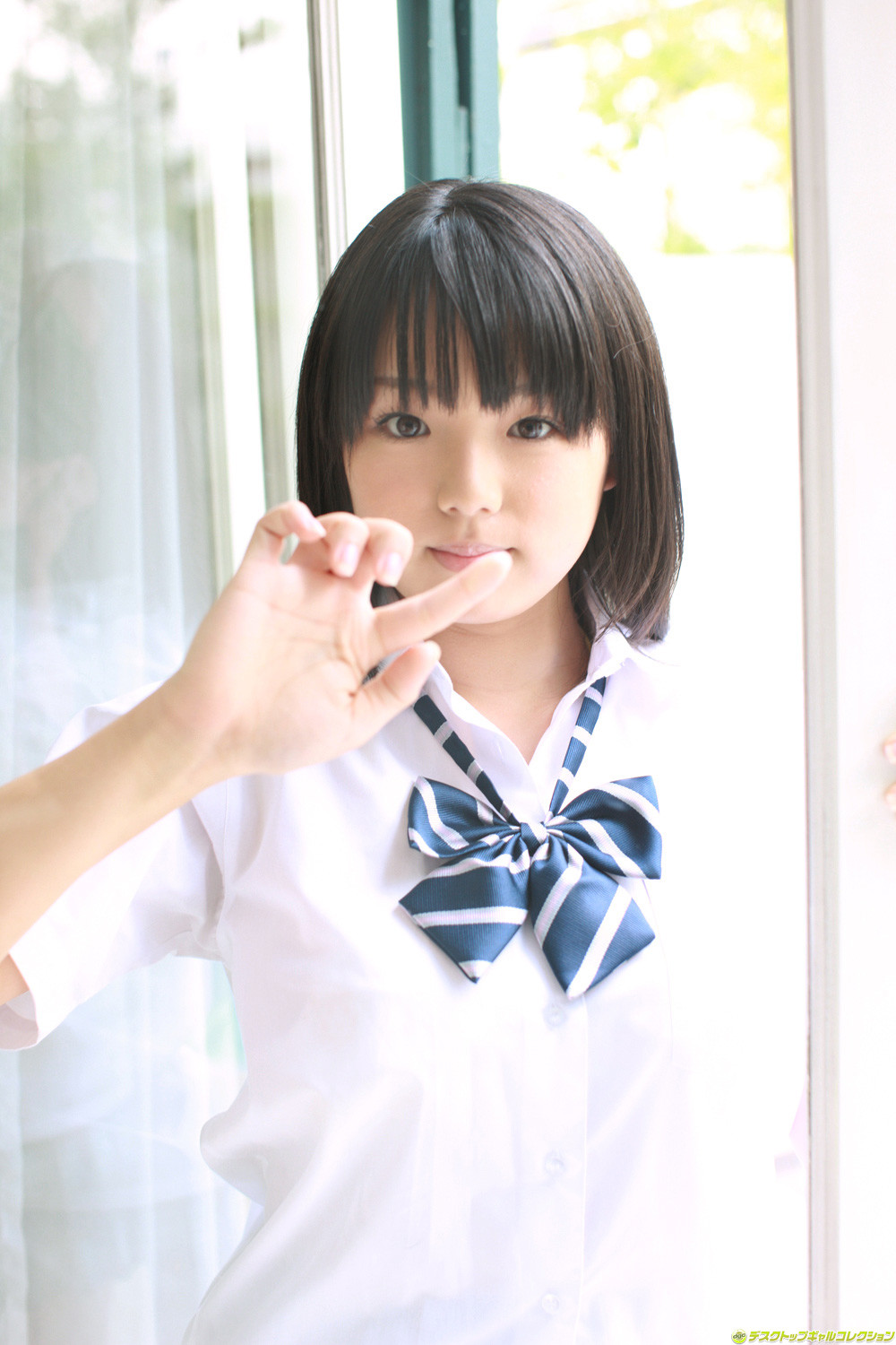 学生妹筱崎爱清纯美颜照片