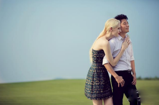 撒贝宁与李白婚纱照曝光