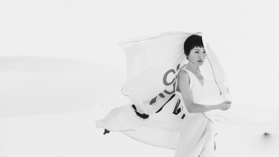 周迅沙漠大片曝光