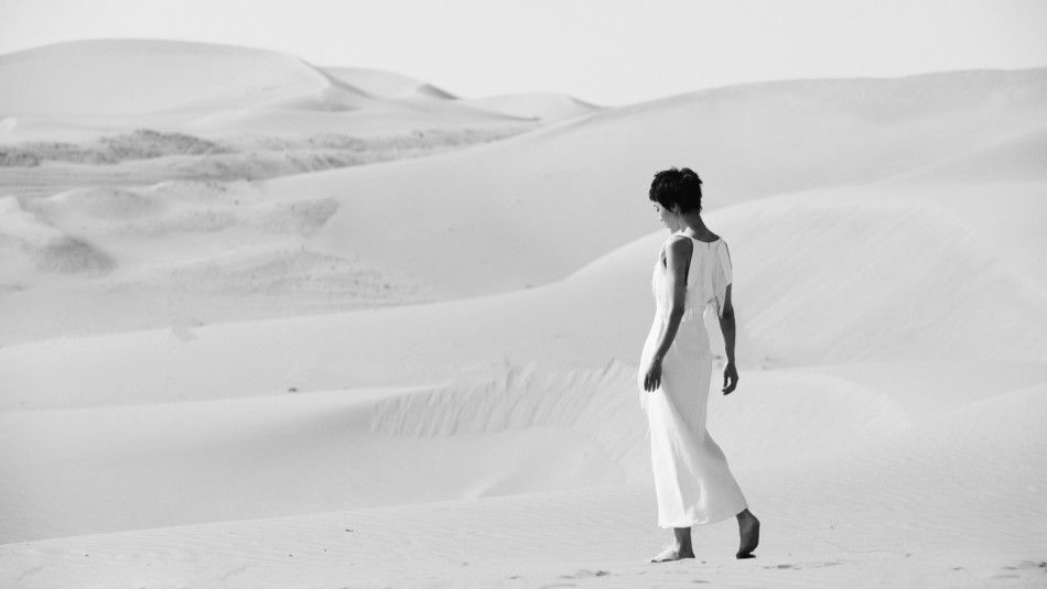 周迅沙漠大片曝光