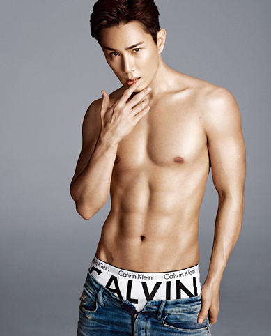 戚薇李承铉夫妇内衣写真