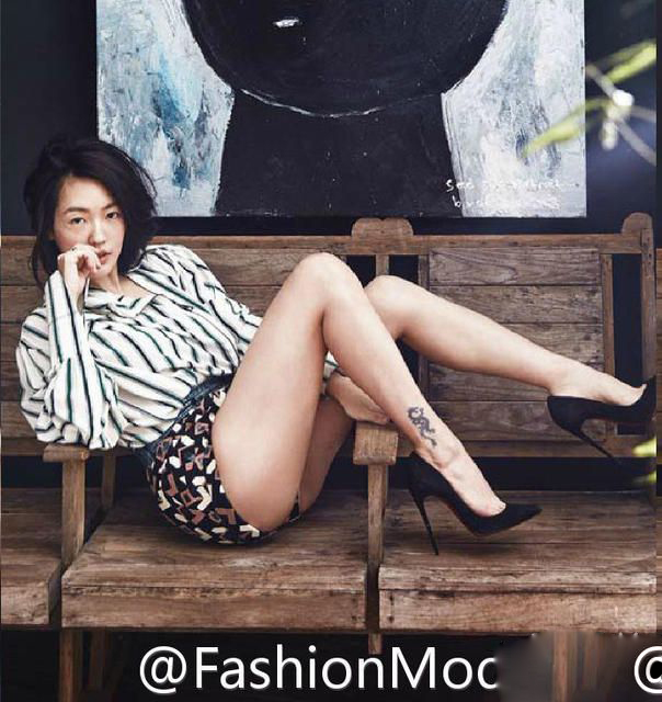 小S眼神勾人秀修长美腿