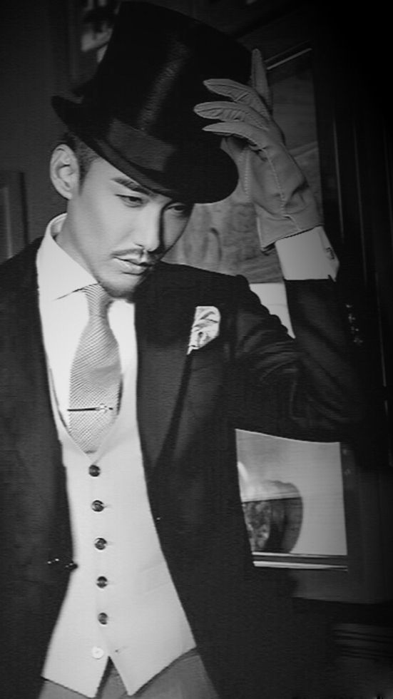 胡兵曝复古写真大片 英伦绅士展男神魅力