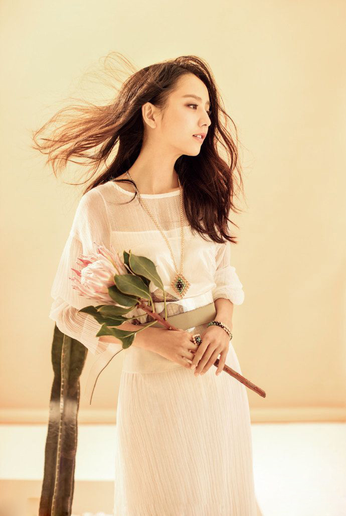 辣妈也有少女心！佟丽娅写真唯美