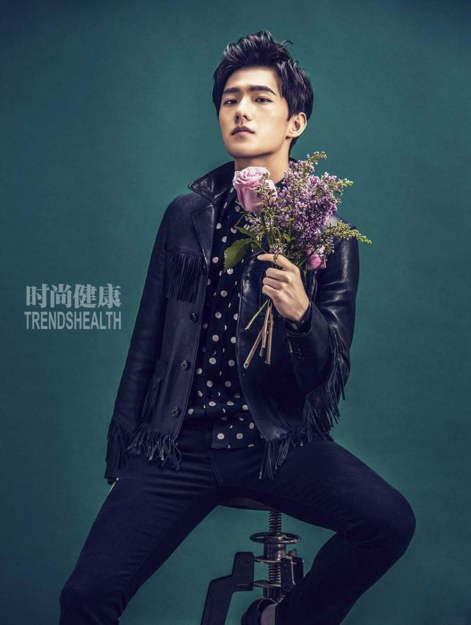杨洋封面大片 十里鲜花不如微微一笑