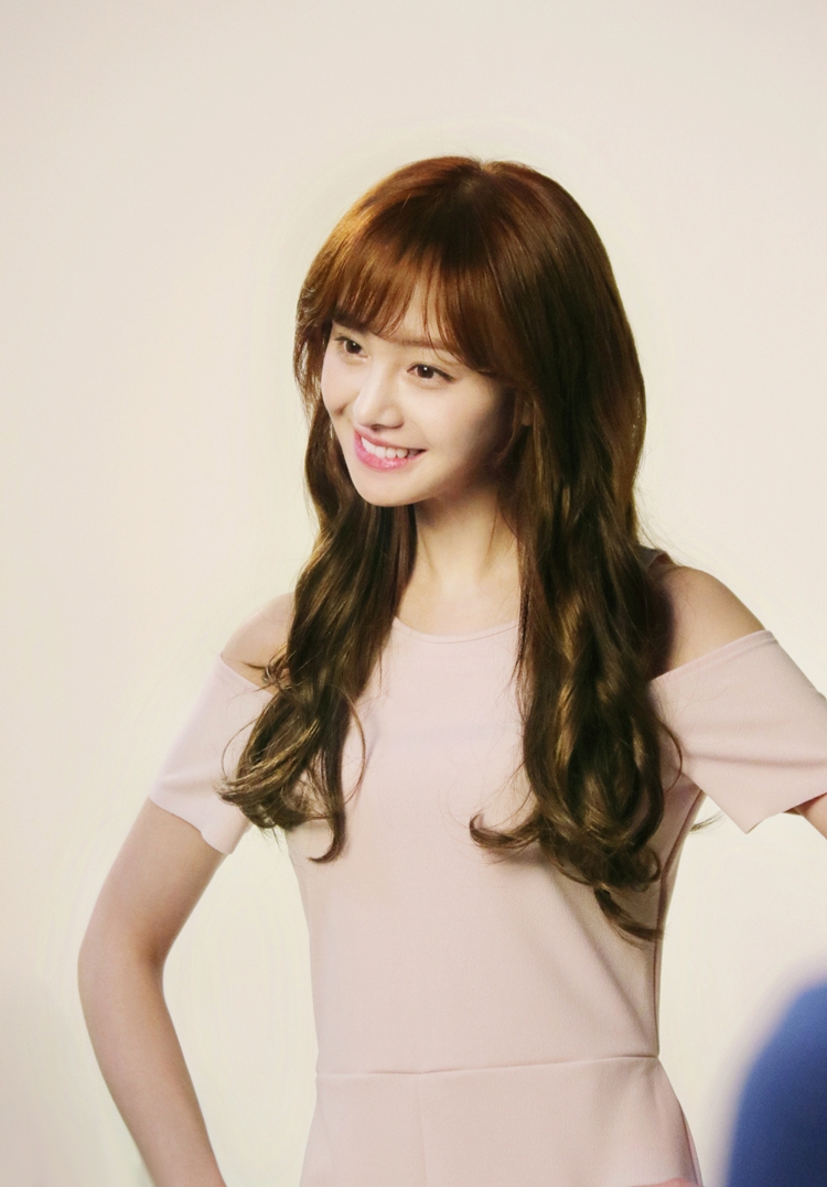 郑爽甜美写真 青春洋溢少女感十足