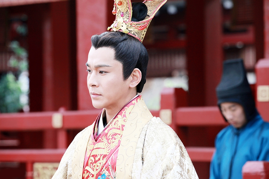 《思美人》曝乔振宇剧照 一展王者风范