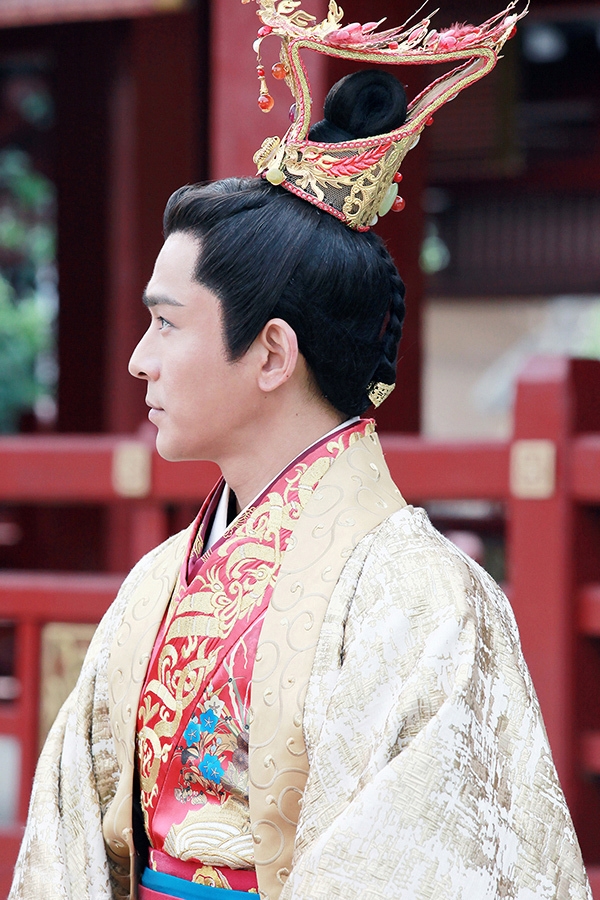 《思美人》曝乔振宇剧照 一展王者风范