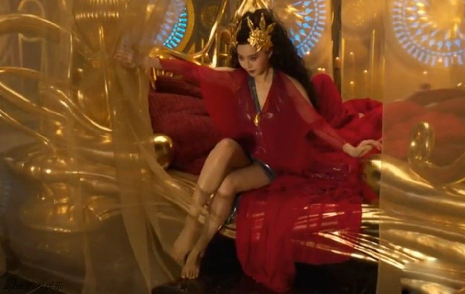 《封神》妲己范冰冰妖媚大露美腿