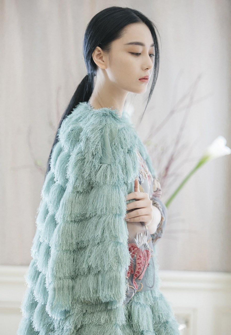 张馨予高清写真 时尚彰显气质