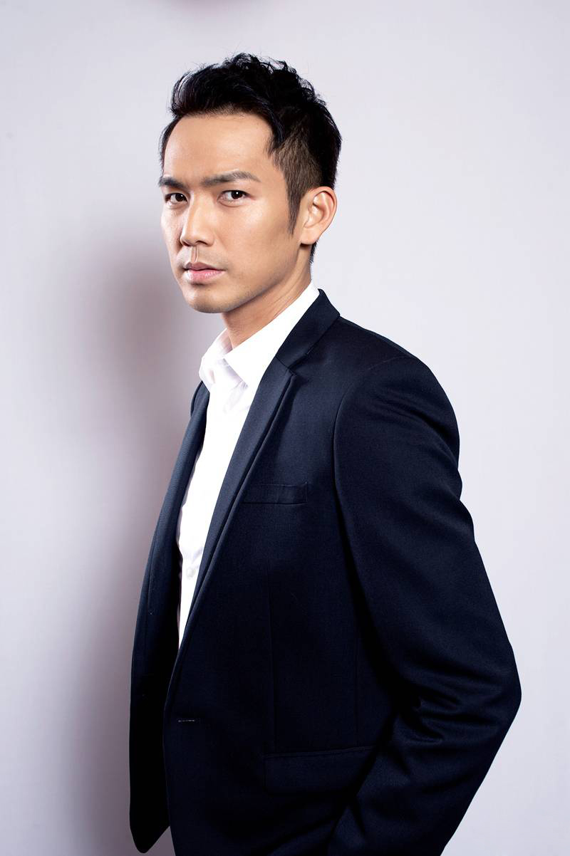 钟汉良西服帅气型男风范十足