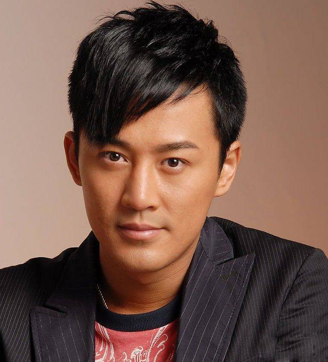 林峰帅气黑衬衫写真 尽展潮男魅力