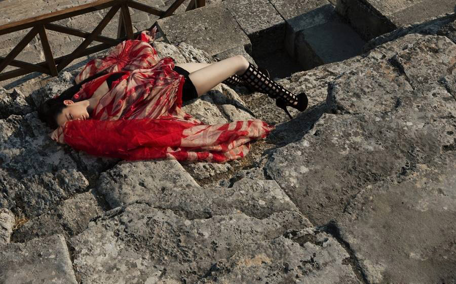 女明星戚薇美艳霸气写真大片