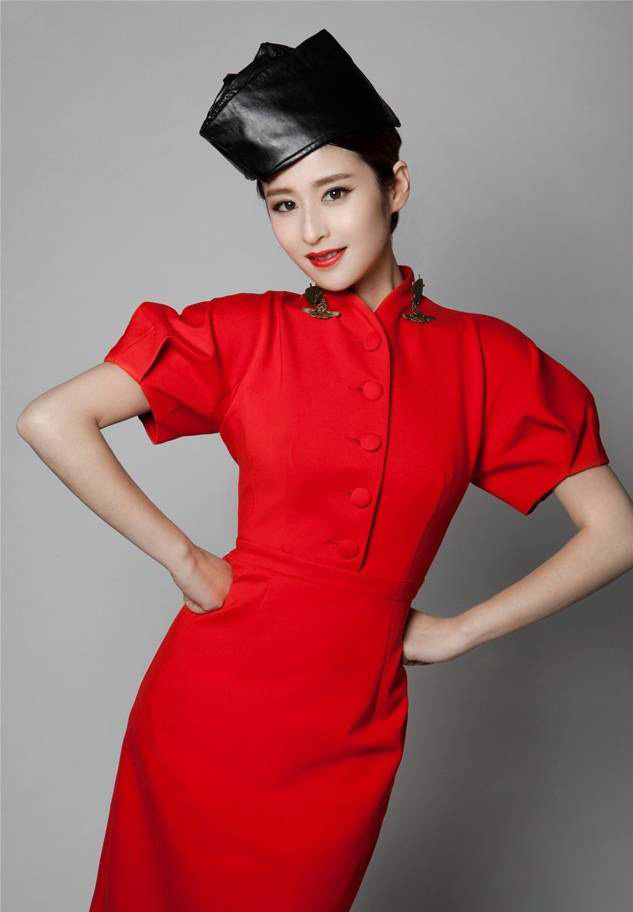 颖儿烈焰红唇复古时尚写真 个性妖媚迷人