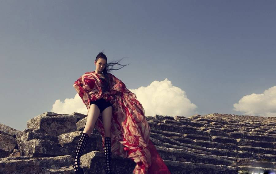 女明星戚薇美艳霸气写真大片